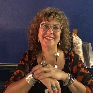 Meet your Posher, Niki